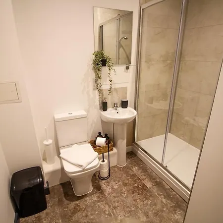 Highpoint Apartment *